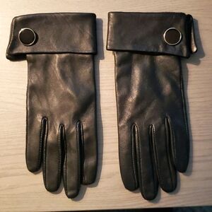 Woman's Leather gloves black